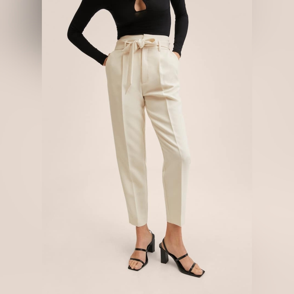 Belt Straight-fit Pants.